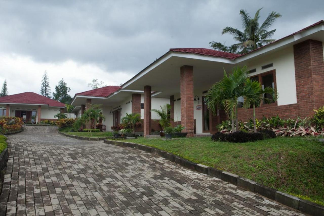 Taman Bukit Palem Resort Bogor Esterno foto