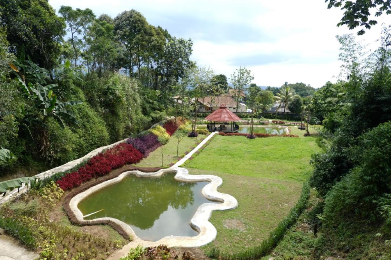 Taman Bukit Palem Resort Bogor Esterno foto