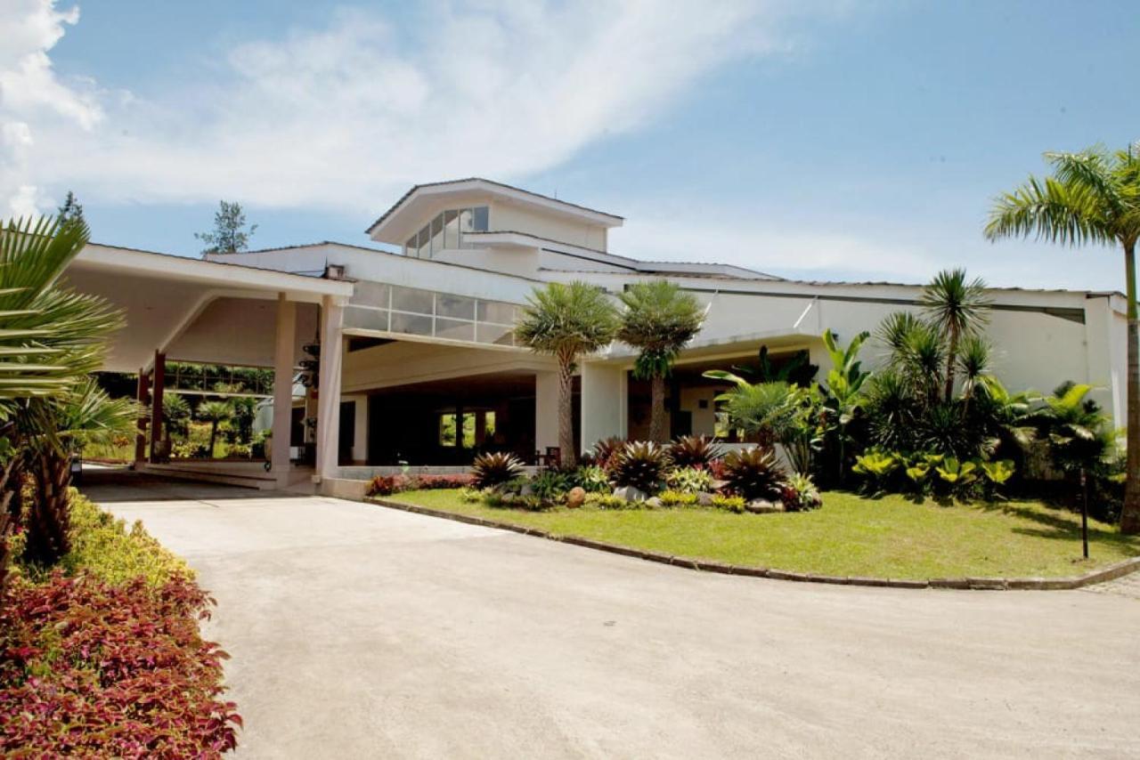 Taman Bukit Palem Resort Bogor Esterno foto